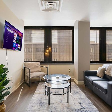 Modern Chic Heart Of Pittsburgh 24-7 Parking Gym Lounge Apartment Bagian luar foto