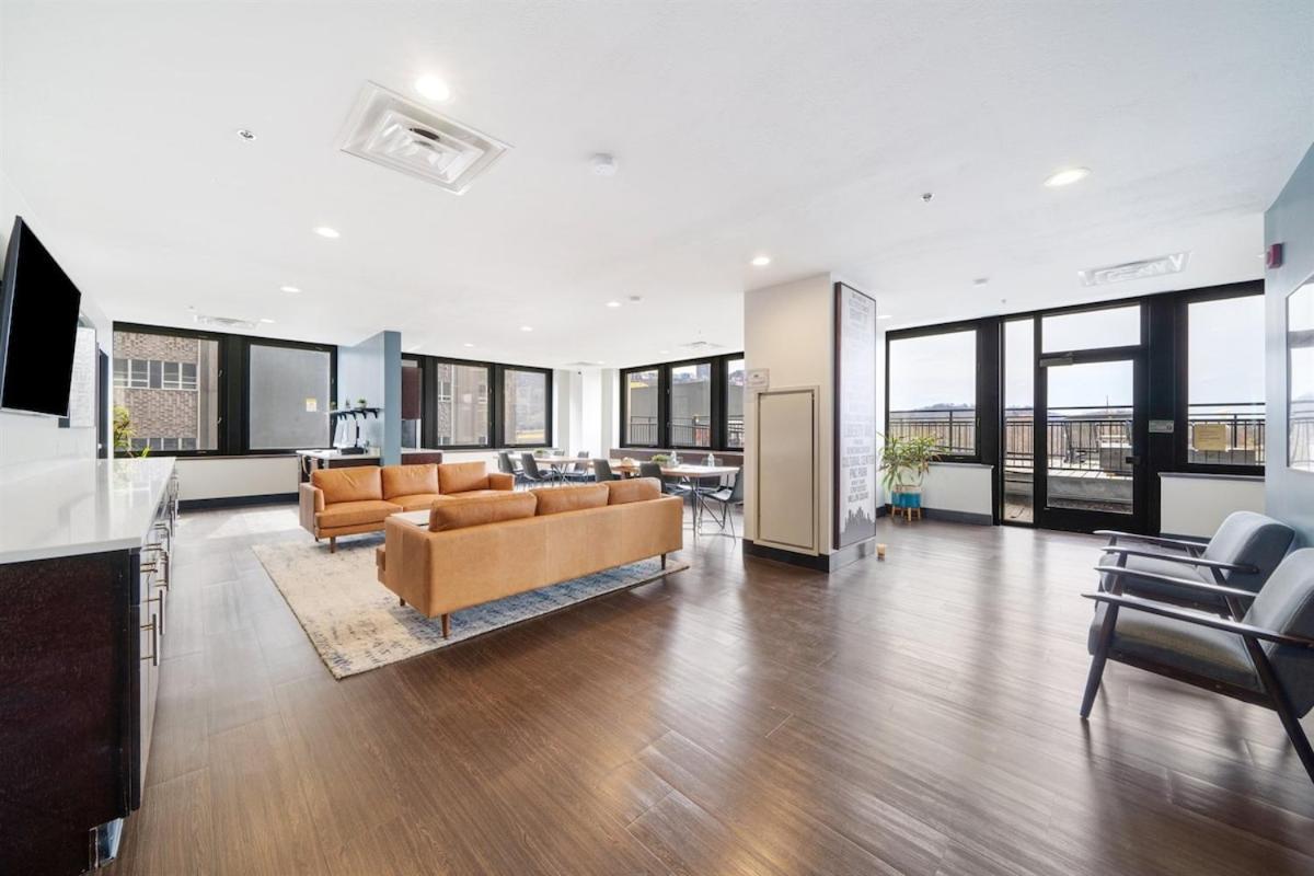 Modern Chic Heart Of Pittsburgh 24-7 Parking Gym Lounge Apartment Bagian luar foto