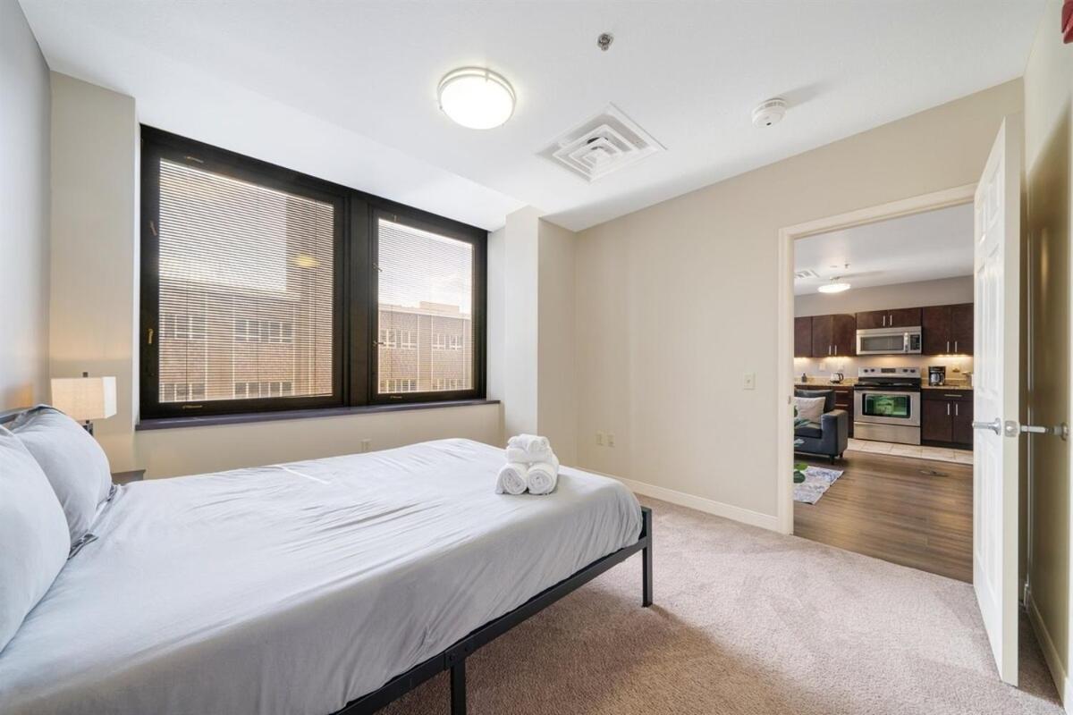 Modern Chic Heart Of Pittsburgh 24-7 Parking Gym Lounge Apartment Bagian luar foto