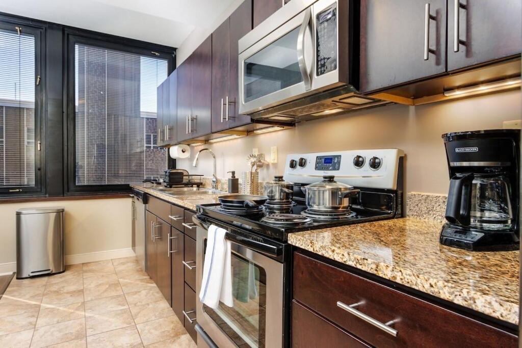 Modern Chic Heart Of Pittsburgh 24-7 Parking Gym Lounge Apartment Bagian luar foto