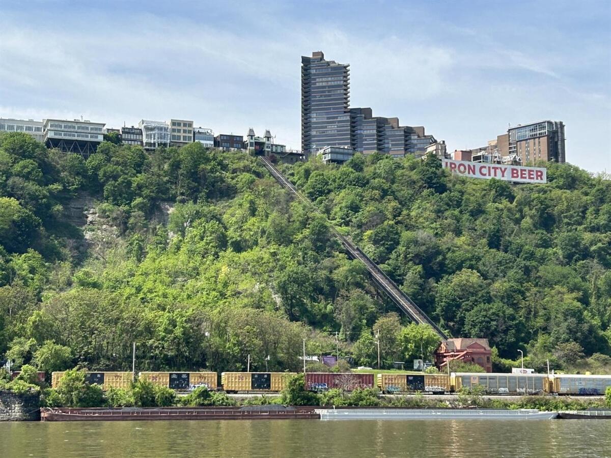 Modern Chic Heart Of Pittsburgh 24-7 Parking Gym Lounge Apartment Bagian luar foto